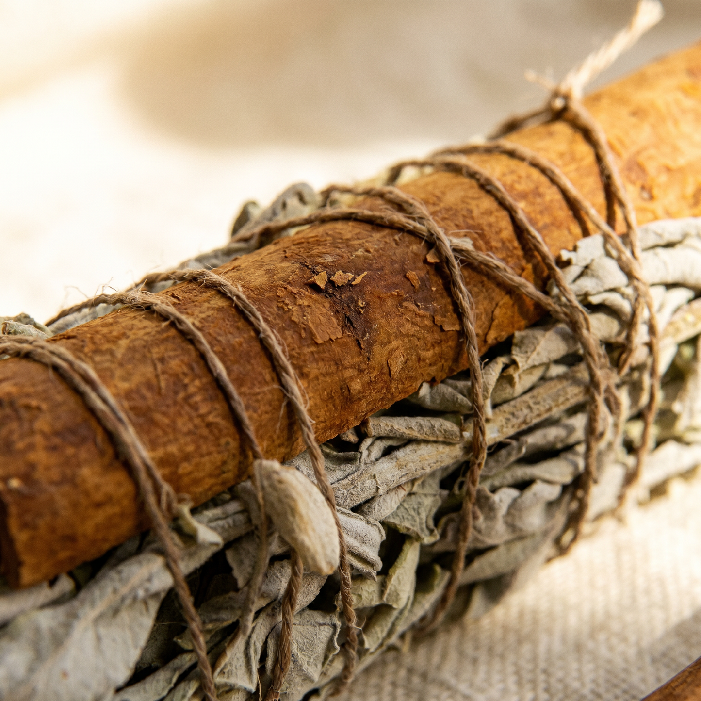 White Sage & Cinnamon Bundle – Natural Smudge Stick
